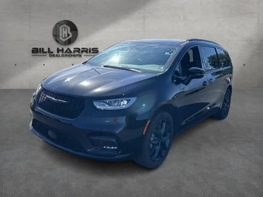 2024 Chrysler Pacifica Limited photo 1