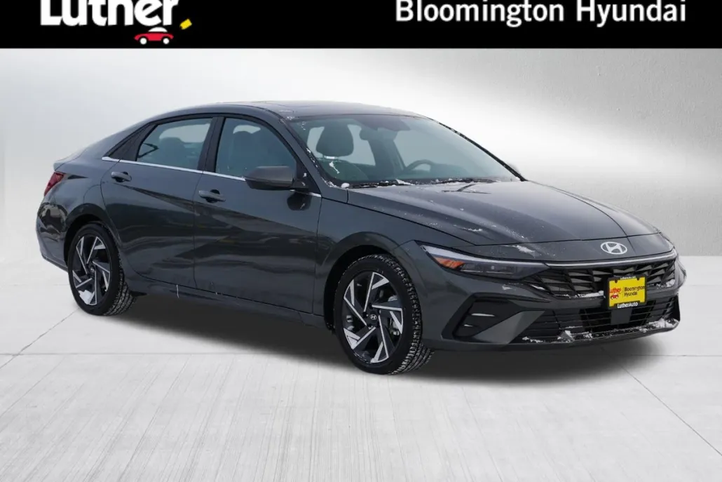 2024 Hyundai Elantra Hybrid Limited photo 1