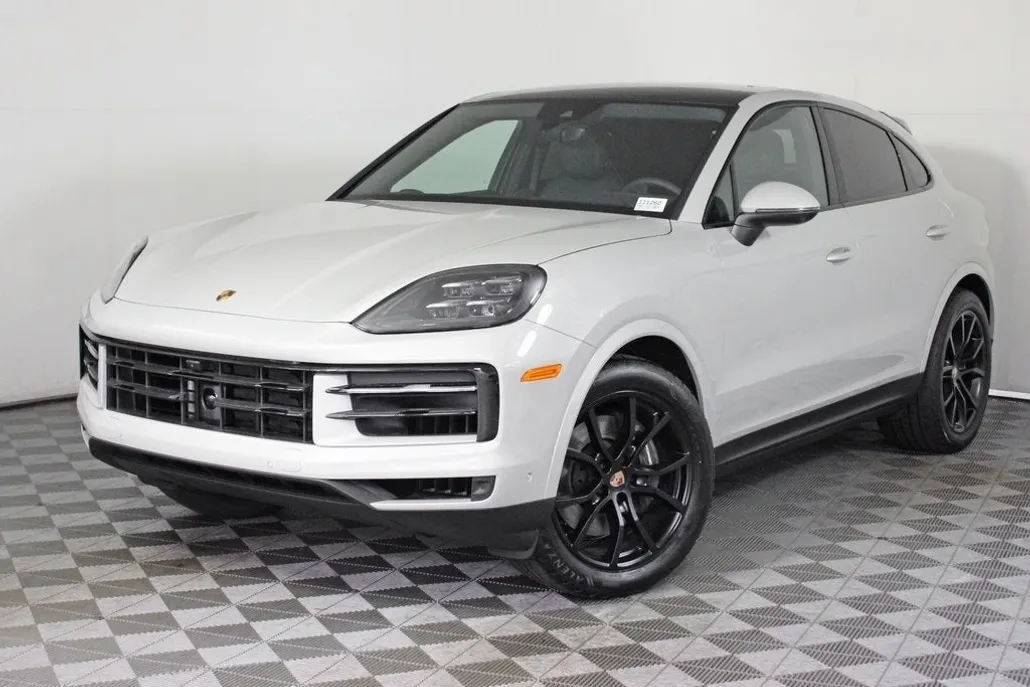 2025 Porsche Cayenne Coupe photo 1