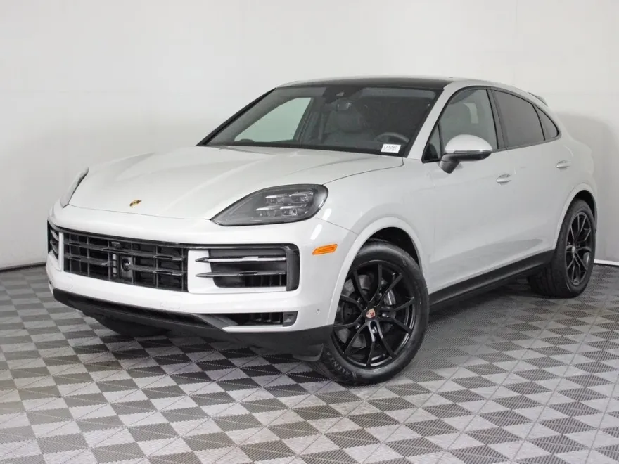 2025 Porsche Cayenne Coupe photo 1
