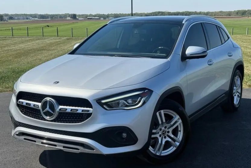 2021 Mercedes Benz GLA 250 4MATIC photo 1