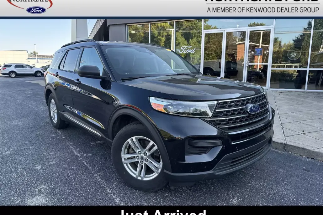 2021 Ford Explorer XLT photo 1