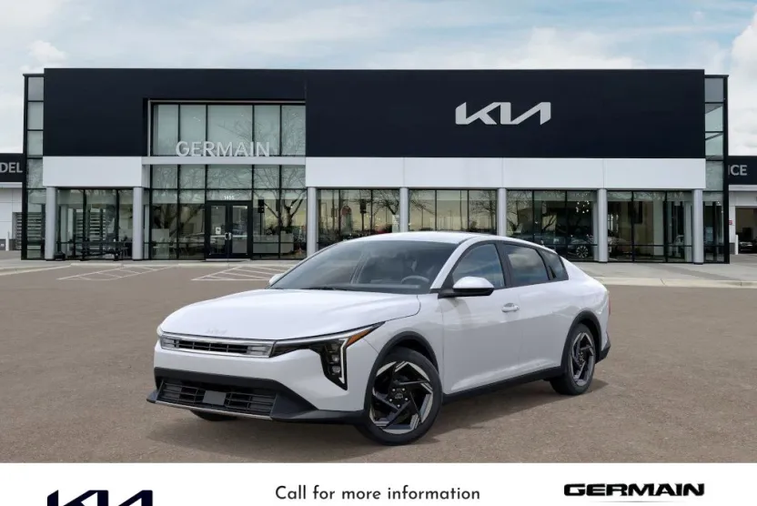 2025 Kia K4 EX photo 1