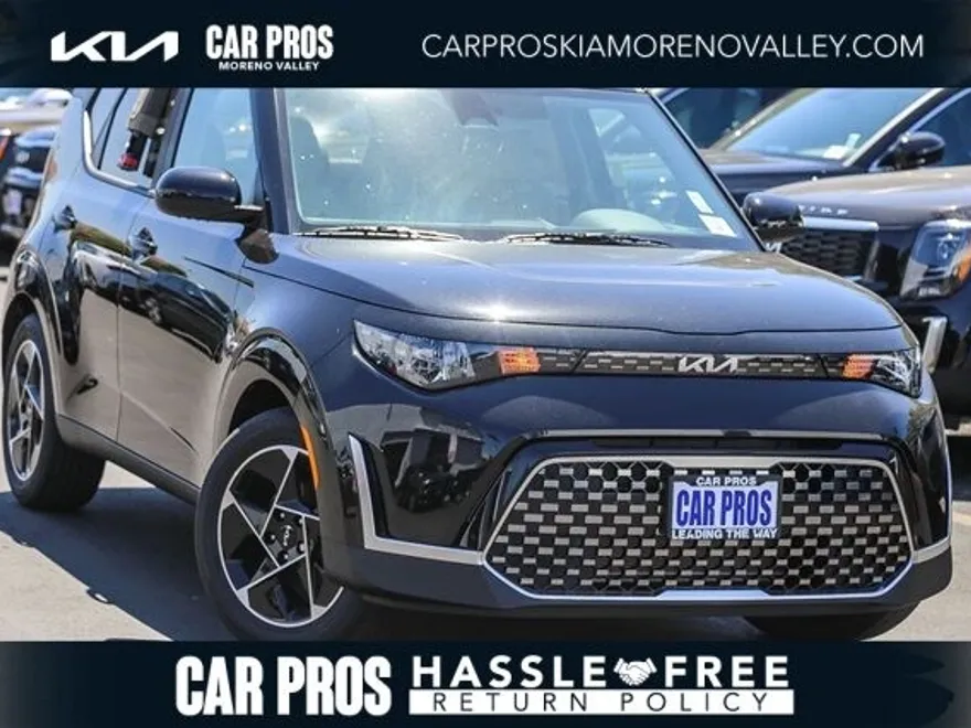 2025 Kia Soul EX photo 1