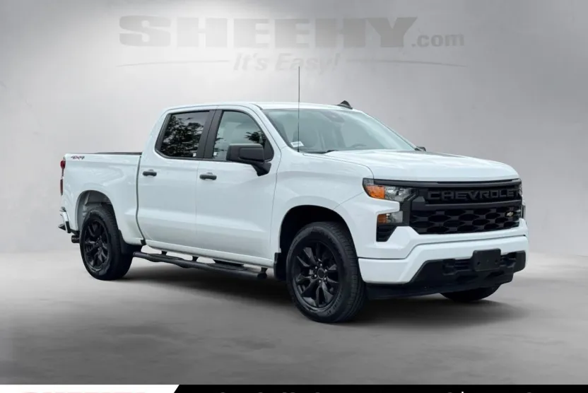 2022 Chevrolet Silverado 1500 Custom photo 1