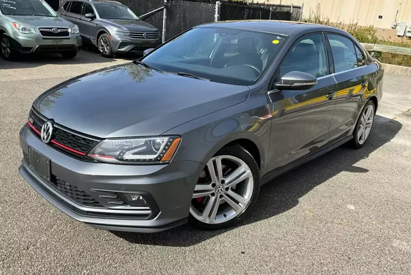2016 Volkswagen Jetta 2.0T GLI SEL photo 1