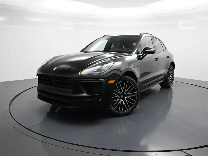 2025 Porsche Macan S photo 1