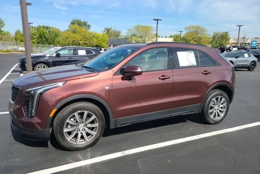 2023 Cadillac XT4 Sport photo 1