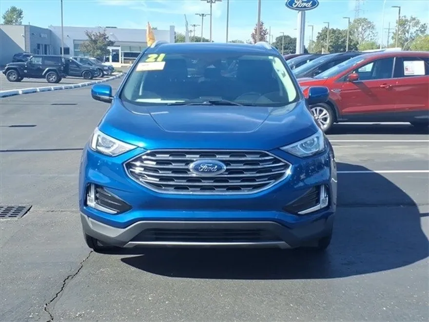 2021 Ford Edge SEL photo 1