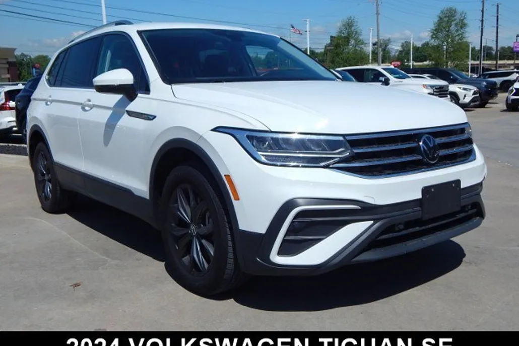 2024 Volkswagen Tiguan SE Sport photo 1