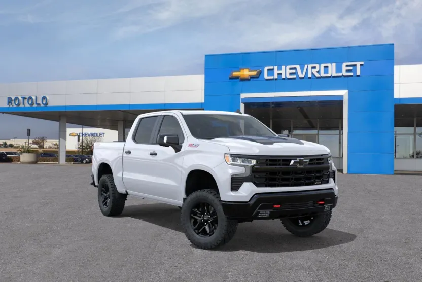 2026 Chevrolet Silverado Trail Boss LT photo 1