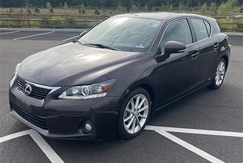 2012 Lexus CT 200h photo 1