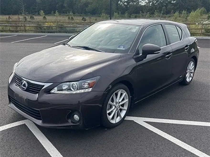 2012 Lexus CT 200h photo 1