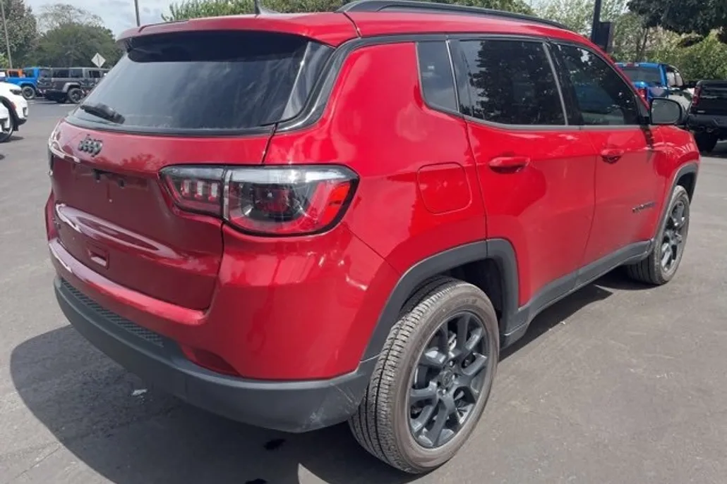 2025 Jeep Compass Latitude Altitude Special Edition photo 1