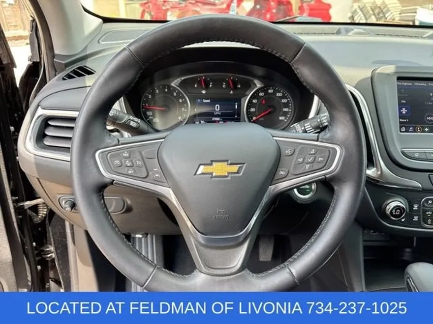 2022 Chevrolet Equinox LT photo 1