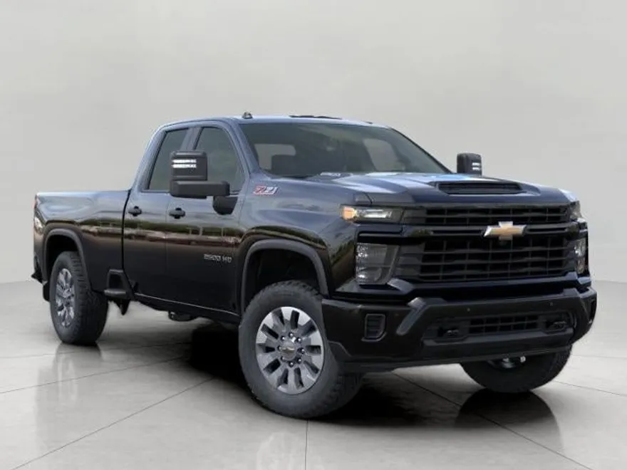 2025 Chevrolet Silverado 2500HD Custom photo 1