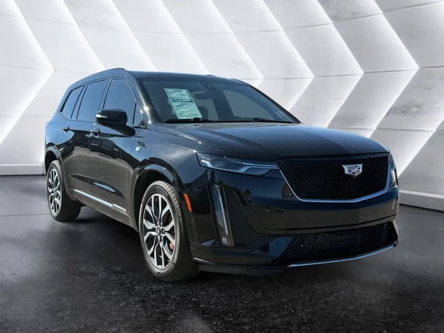 2023 Cadillac XT6 Sport photo 1