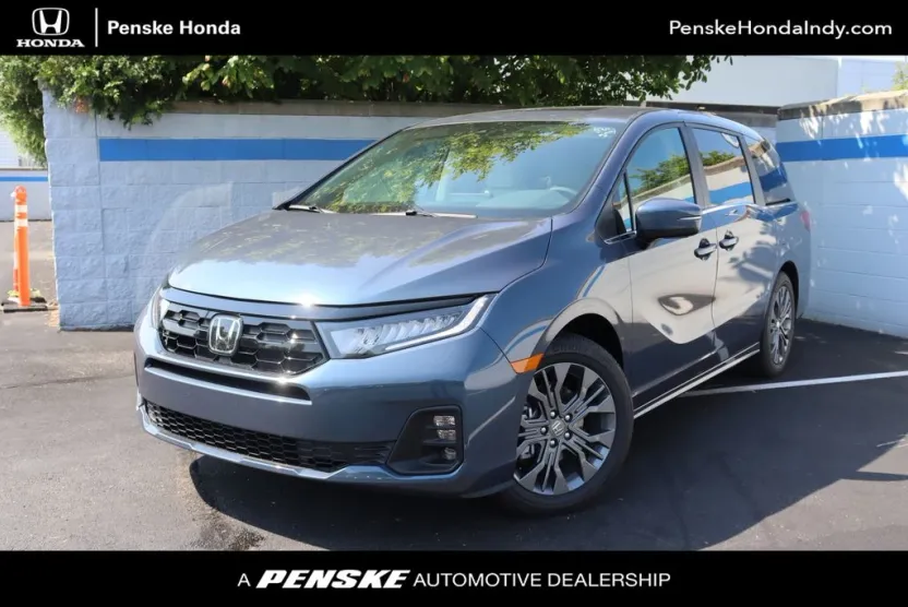 2026 Honda Odyssey Touring photo 1
