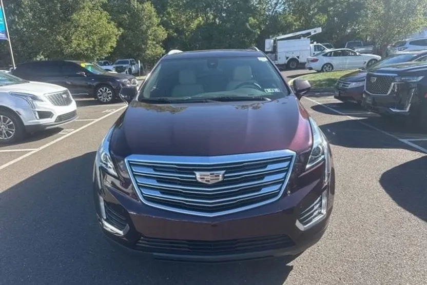 2017 Cadillac XT5 Luxury photo 1