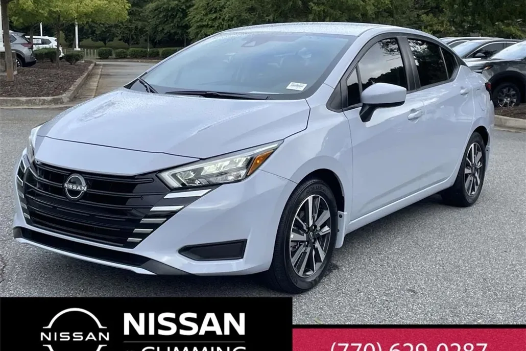 2025 Nissan Versa 1.6 SV photo 1