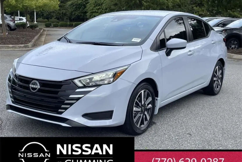 2025 Nissan Versa 1.6 SV photo 1