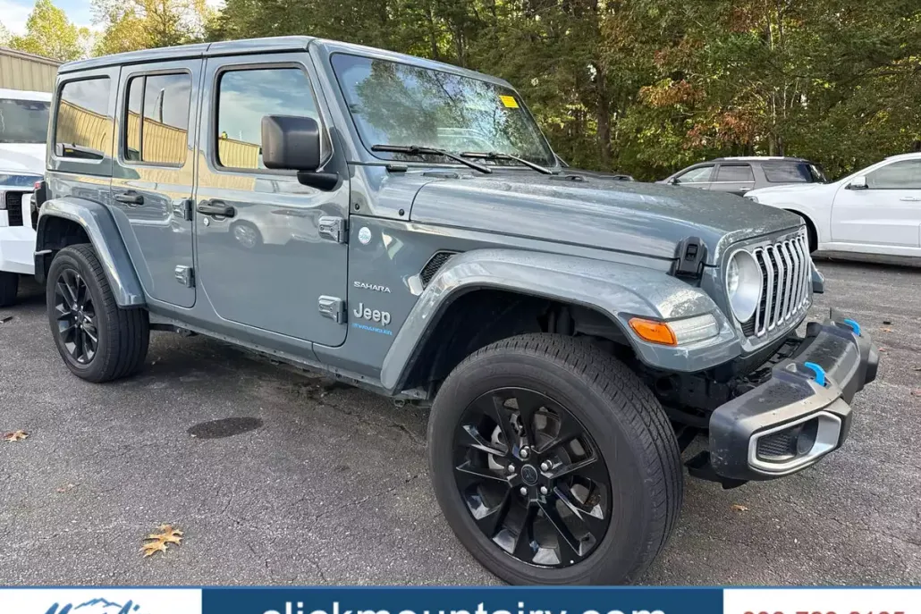 2024 Jeep Wrangler Sahara 4xe photo 1