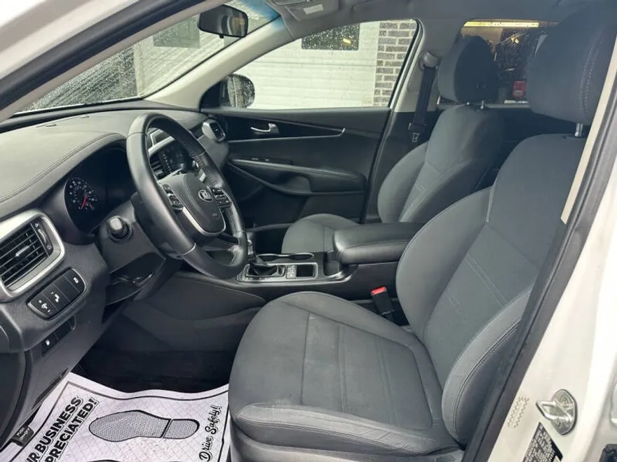 2019 Kia Sorento S V6 photo 1