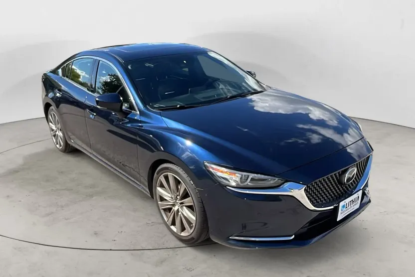 2018 Mazda Mazda6 Signature photo 1