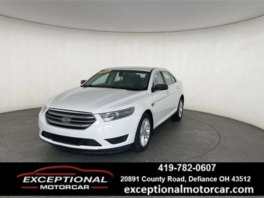 2018 Ford Taurus SE photo 1