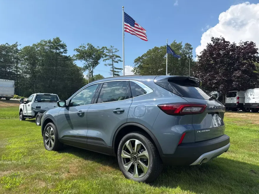 2025 Ford Escape Platinum photo 1