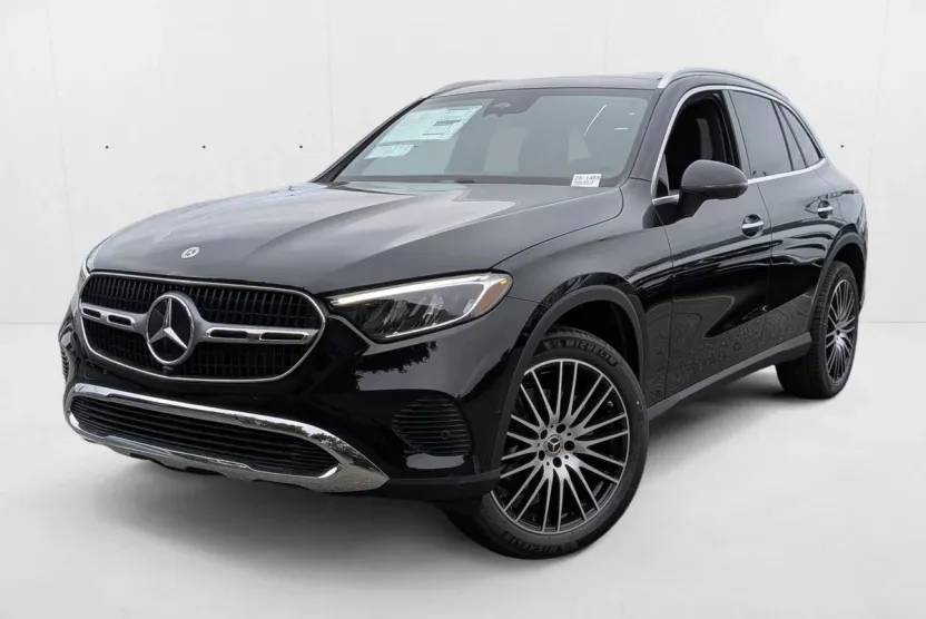 2025 Mercedes Benz GLC 300 4MATIC photo 1