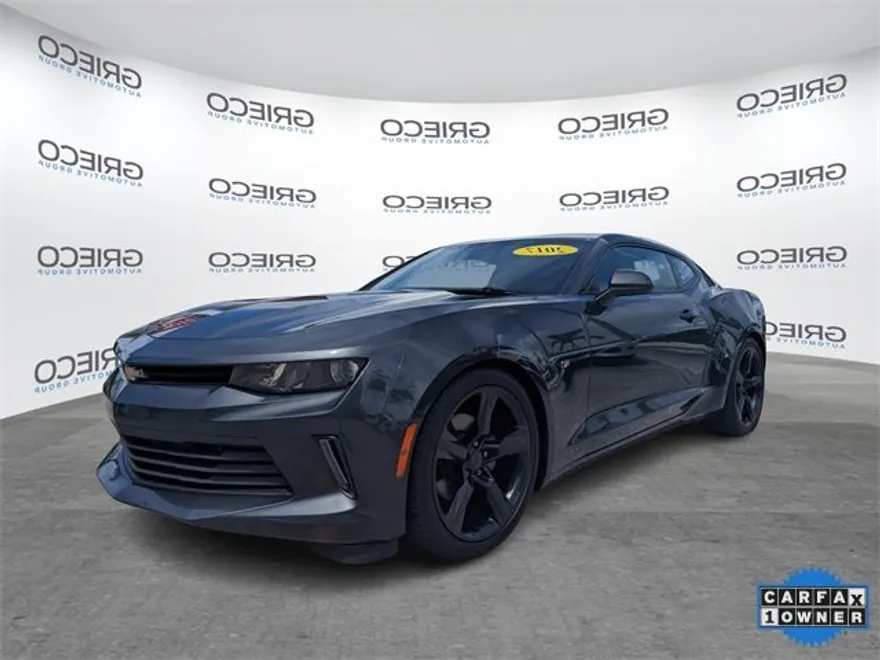 2017 Chevrolet Camaro 1LT photo 1
