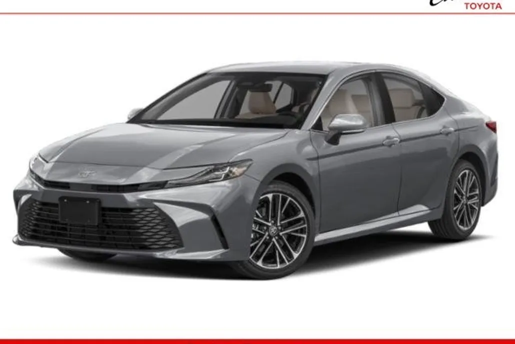 2025 Toyota Camry XLE photo 1