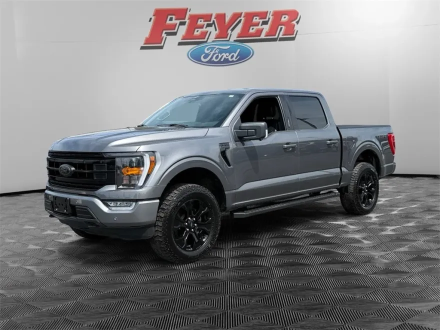 2023 Ford F-150 XLT photo 1