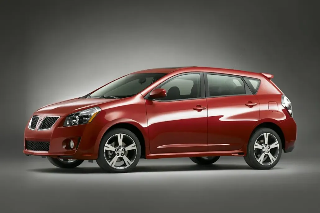 2010 Pontiac Vibe Base photo 1