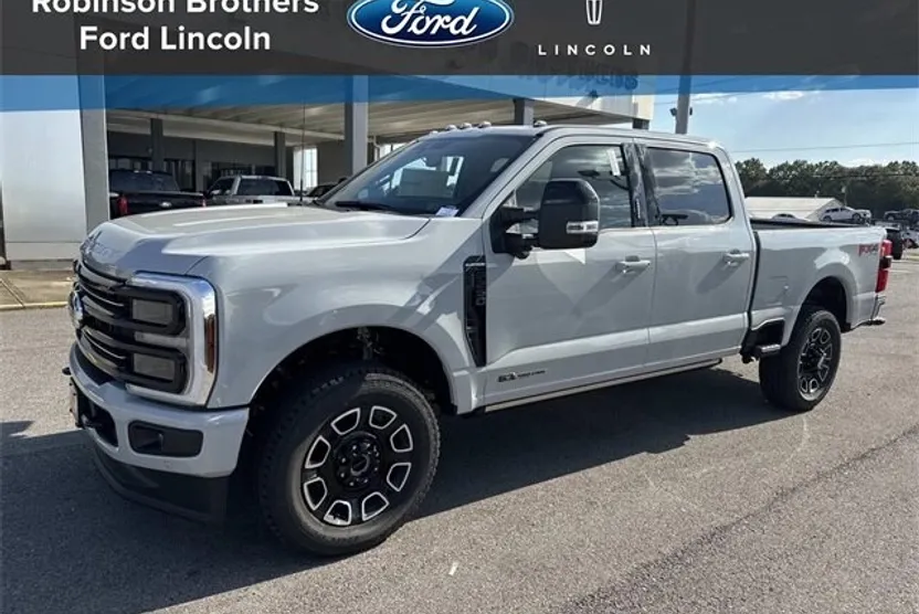 2026 Ford F-250 Platinum photo 1
