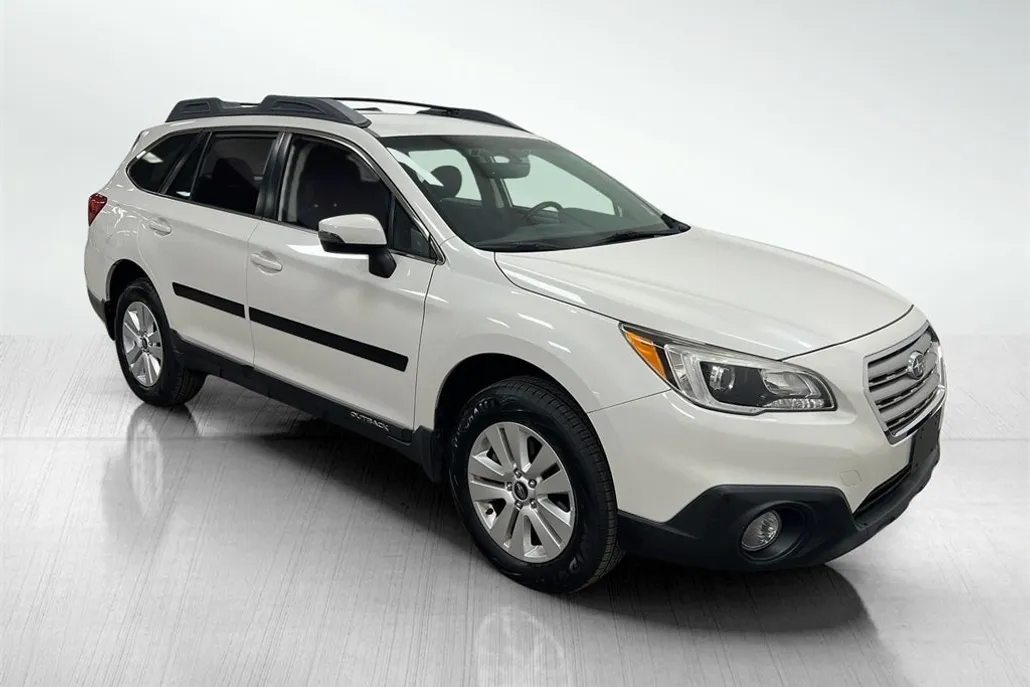 2017 Subaru Outback 2.5i Premium photo 1