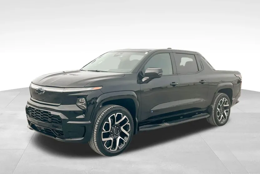 2025 Chevrolet Silverado EV RST photo 1