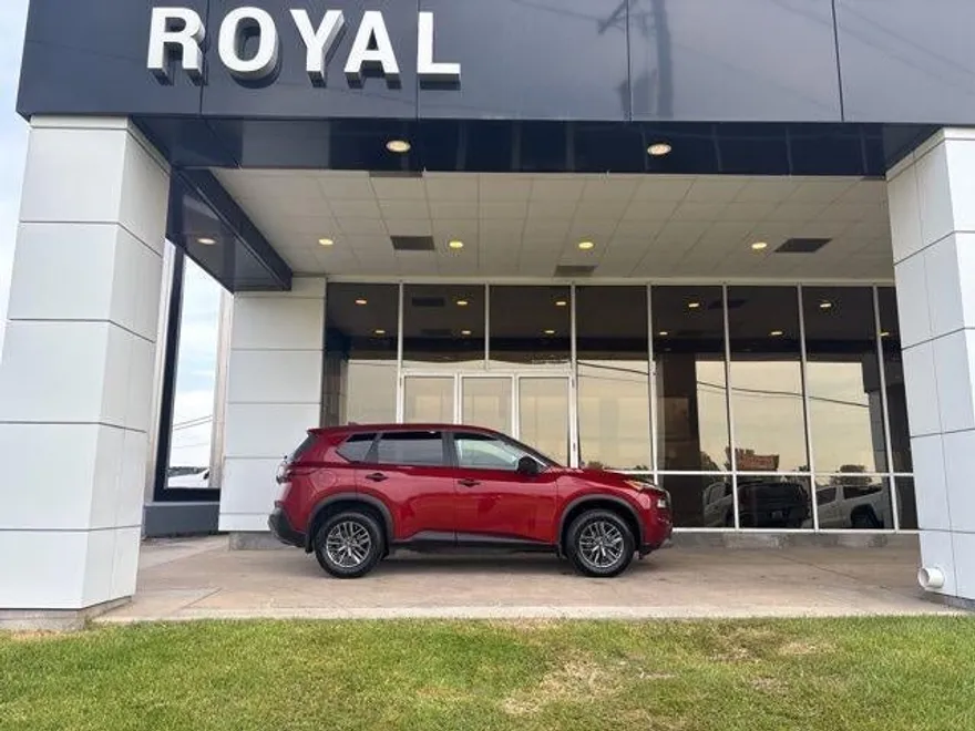 2023 Nissan Rogue S photo 1