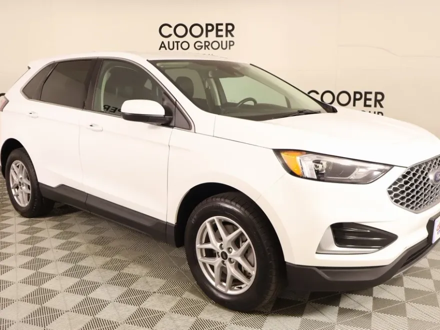 2024 Ford Edge SEL photo 1