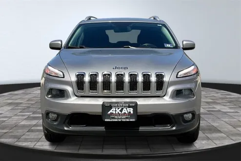 2017 Jeep Cherokee Latitude photo 2