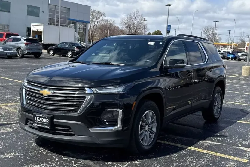 2022 Chevrolet Traverse 1LT photo 1