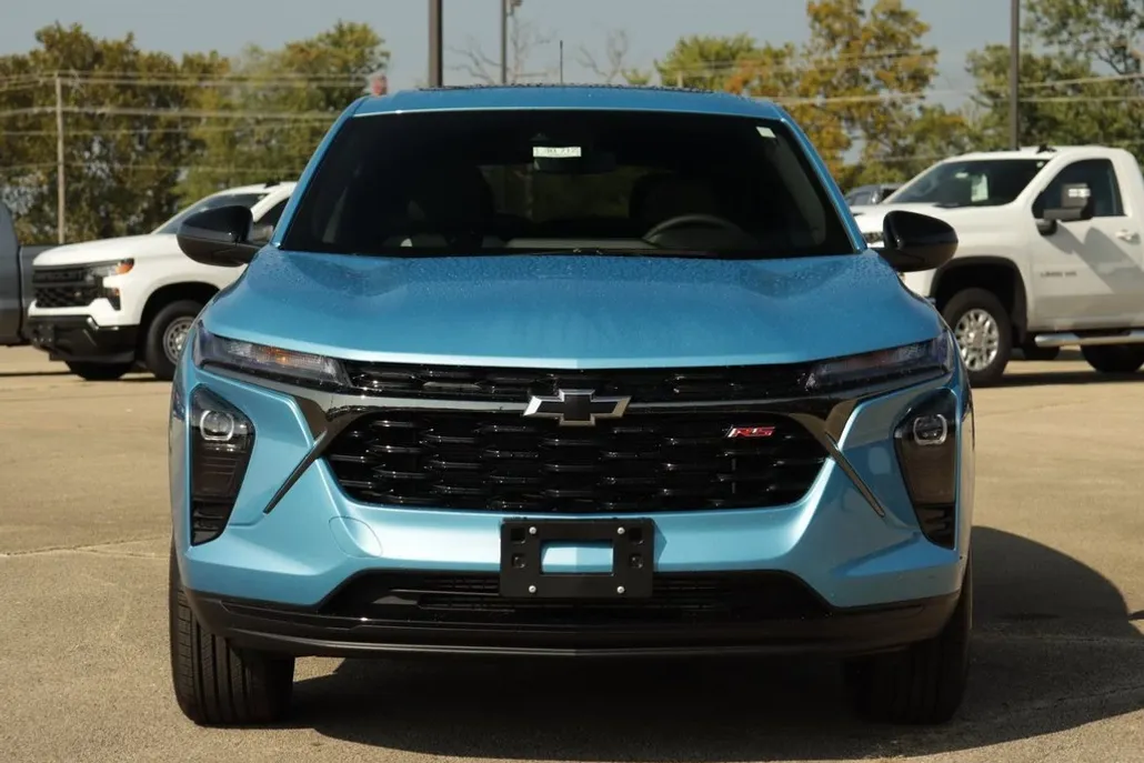 2025 Chevrolet Trax photo 1
