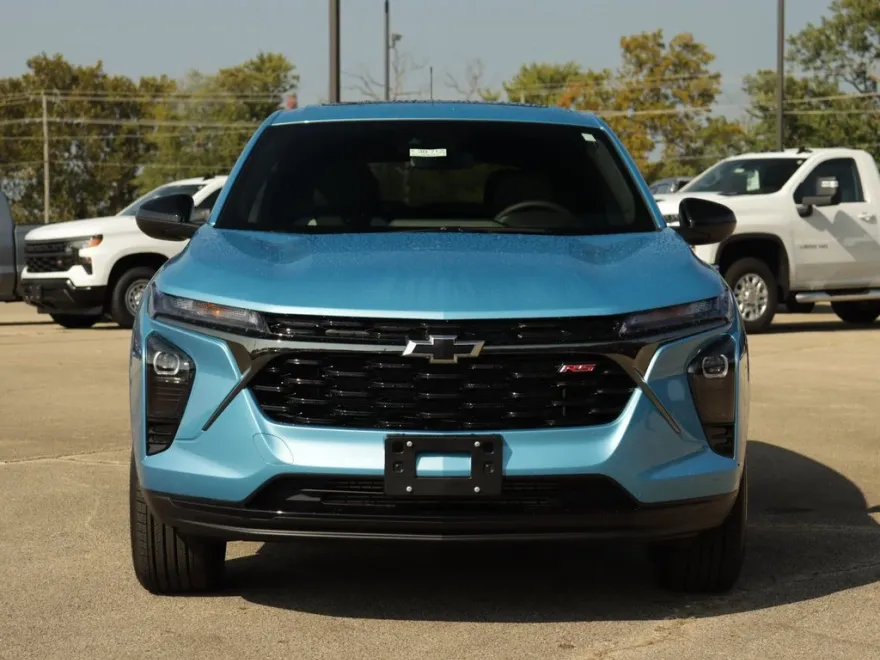 2025 Chevrolet Trax photo 1
