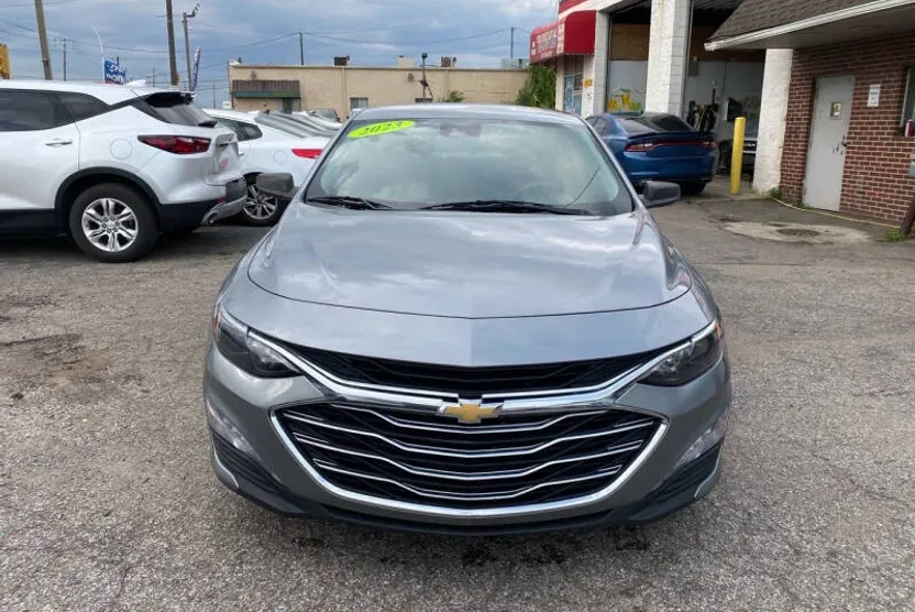 2023 Chevrolet Malibu 1LT photo 1