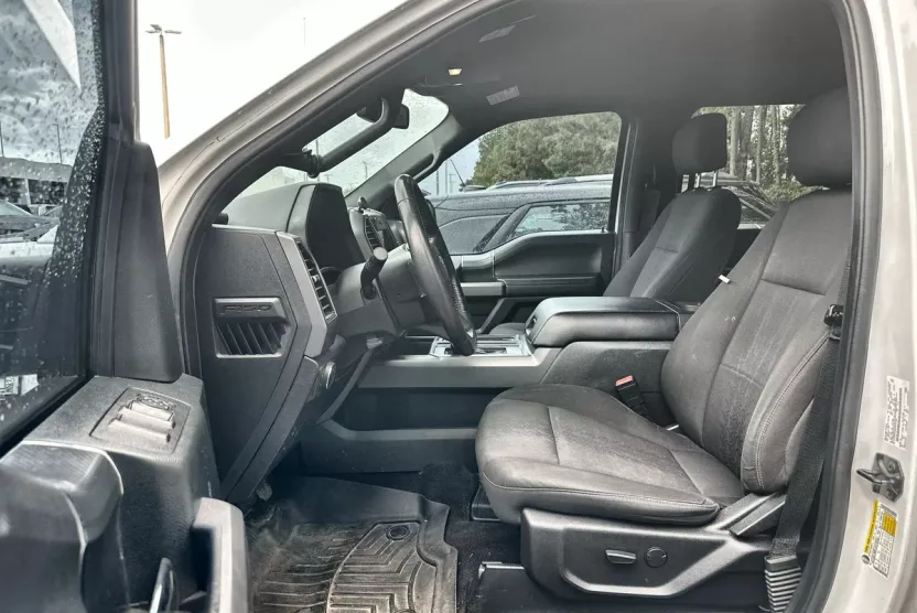 2019 Ford F-150 XLT photo 1
