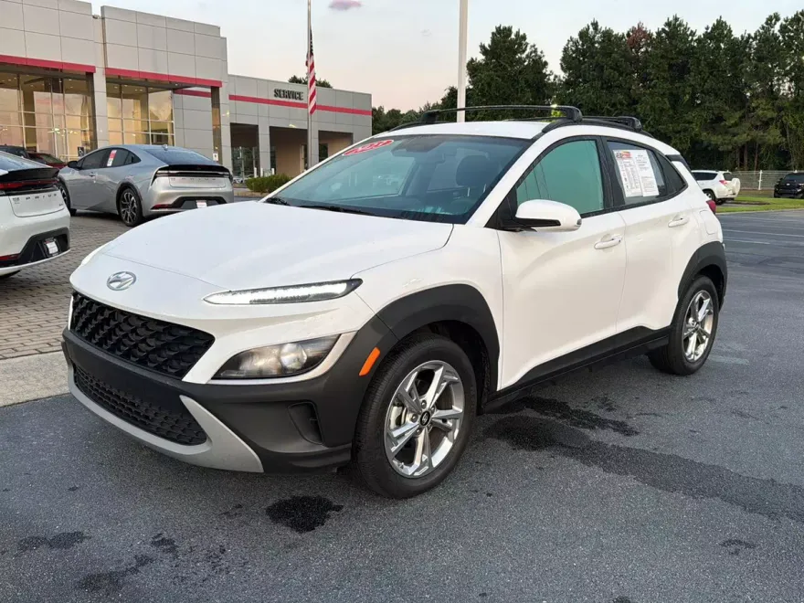 2023 Hyundai Kona SEL photo 1