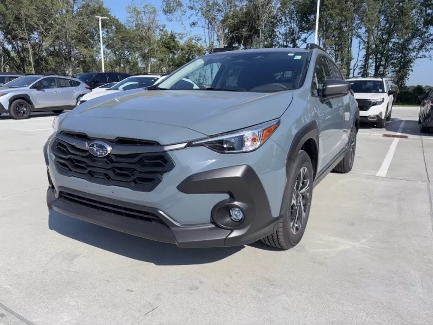 2025 Subaru Crosstrek Premium photo 1