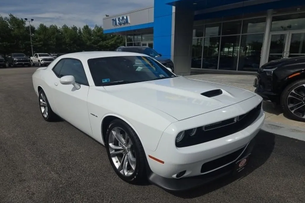 2022 Dodge Challenger R/T photo 1