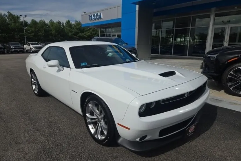 2022 Dodge Challenger R/T photo 1